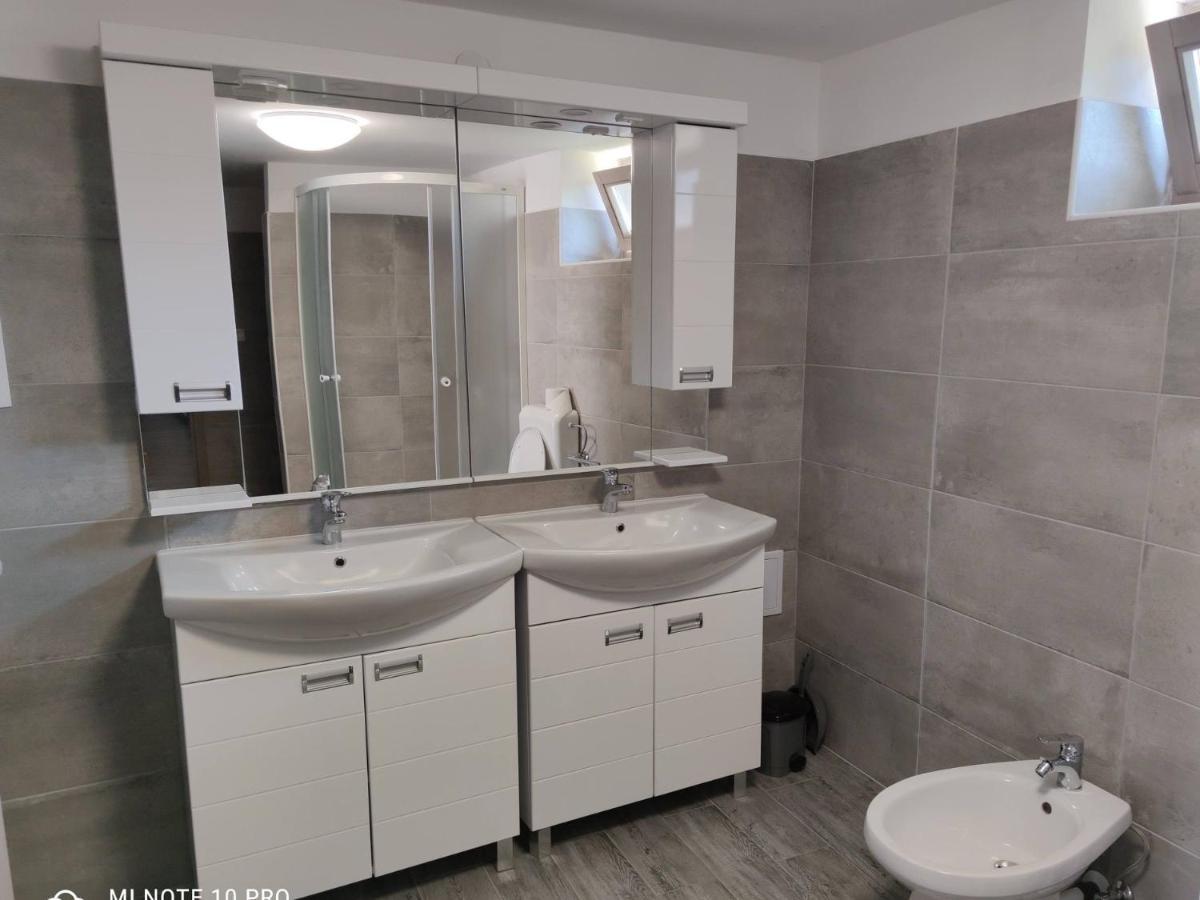 Das Blaue Haus Guesthouse - Kovacshida Luaran gambar