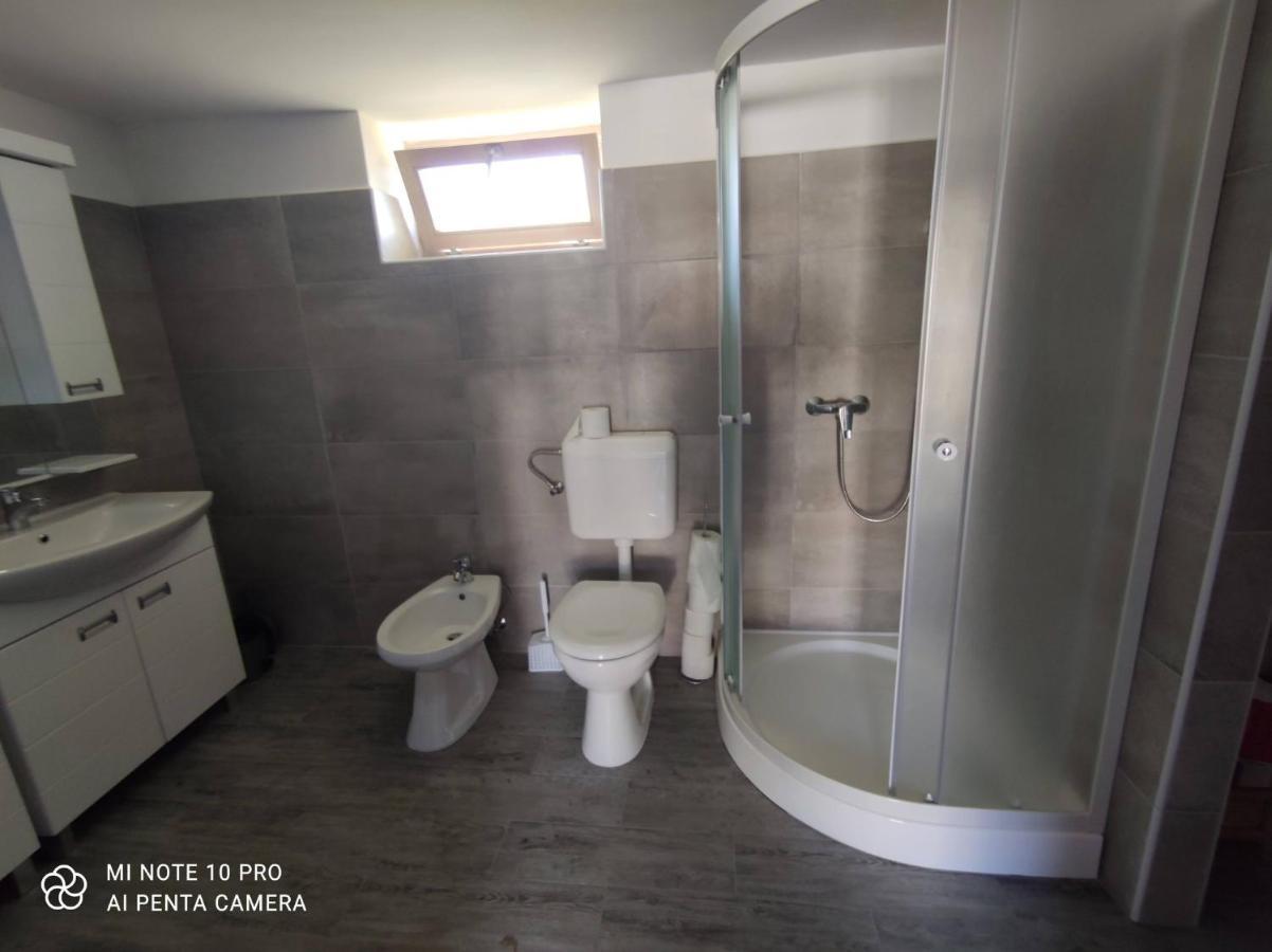 Das Blaue Haus Guesthouse - Kovacshida Luaran gambar